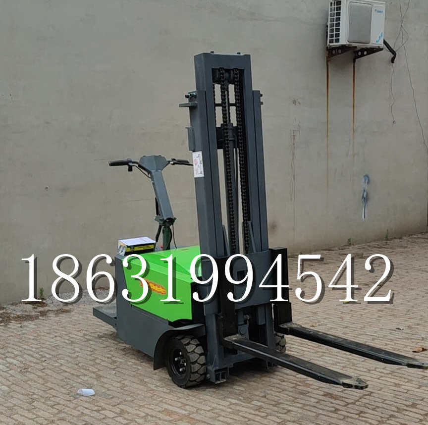 枝江市优程全电动叉车插腿式堆高车液压装卸车1.5吨升高小型站驾式铲车